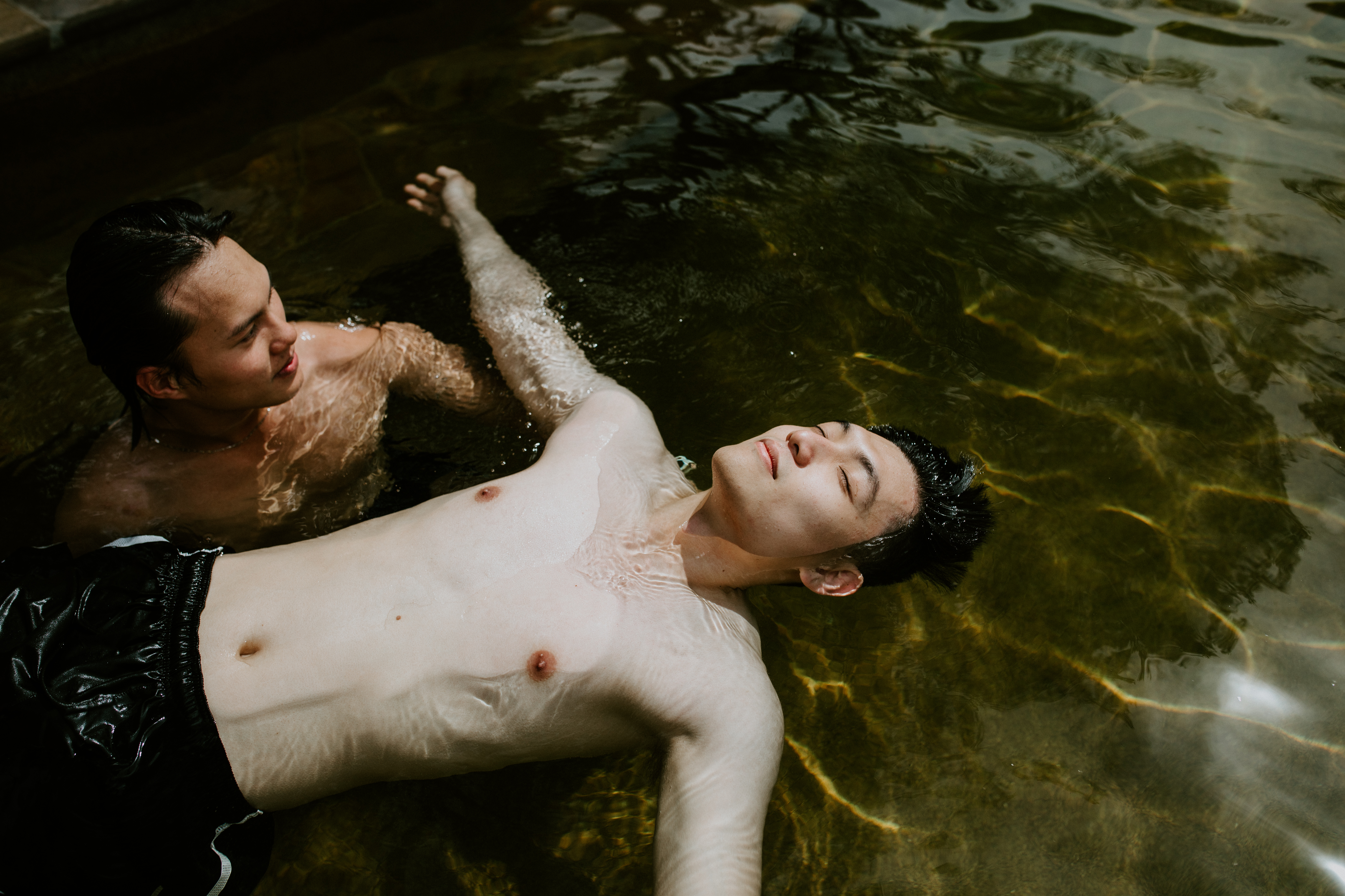 bath-house-amphitheatre-floating-sound-meditation-guy-reconnecting-with-self.jpg
